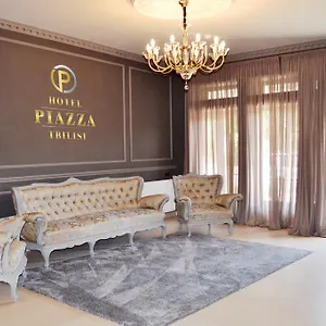 Piazza מלון